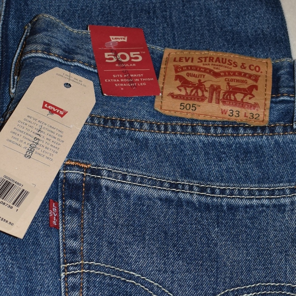 **NWT** Levi's Regular 505
